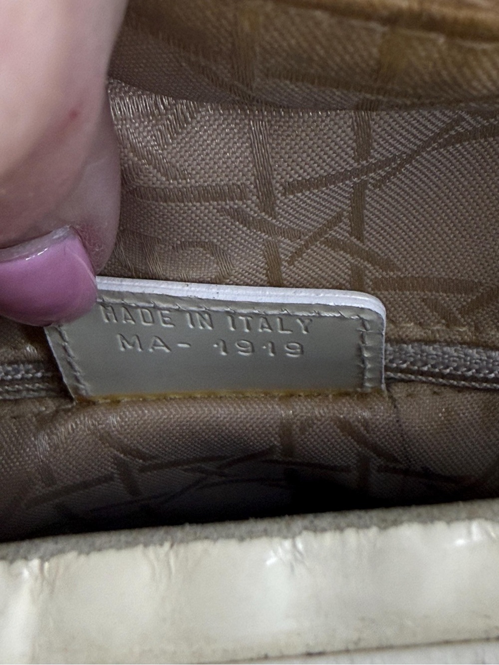 Christian Dior Vintage Lady Dior Large Cream Patent Leather Handbag - Picture 15 of 15